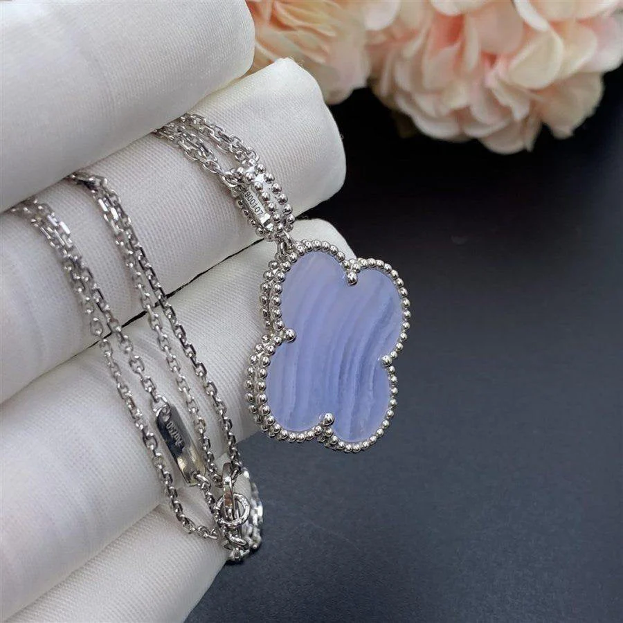Regalia jewelryCLOVER SILVER CHALCEDONY BIG CLOVER NECKLACE