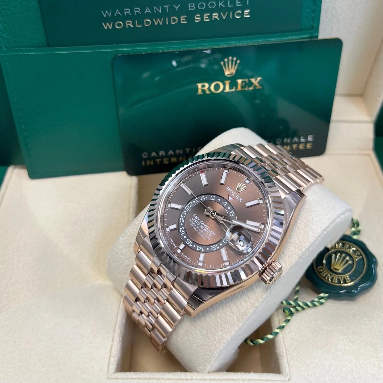 【Super Clone】ROLEX  Sky-Dweller 42mm 336935-0002/0006 Rose Gold Chocolate Dial Jubilee