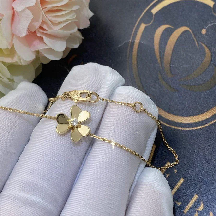 Regalia jewelryFRIVOLE GOLD FLOWER BRACELET