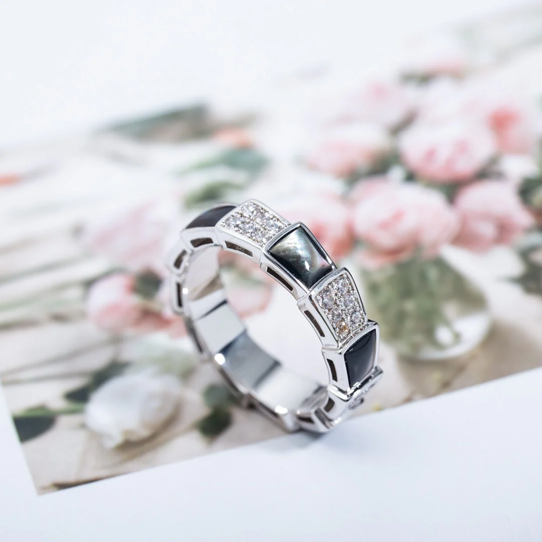 Regalia jewelrySERPENTI RING SILVER DIAMOND BLACK MOP 4MM