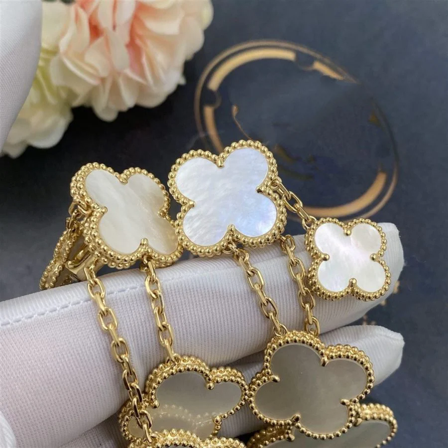 Regalia jewelryCLOVER EARRINGS WHITE MOP 4 MOTIFS GOLD