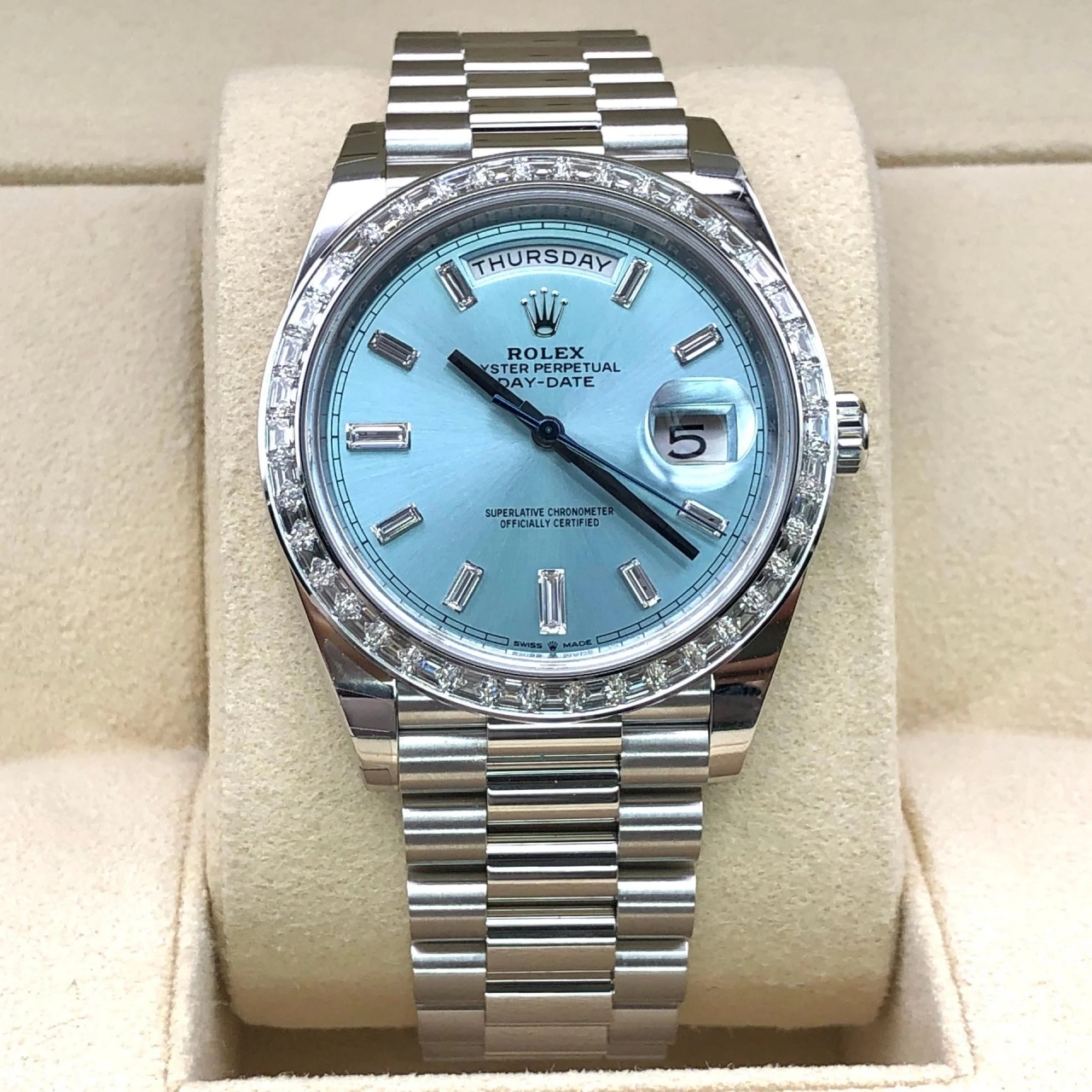 【Super Clone】ROLEX Day-Date 40mm 228396TBR-0002 Ice Blue Diamonds Dial