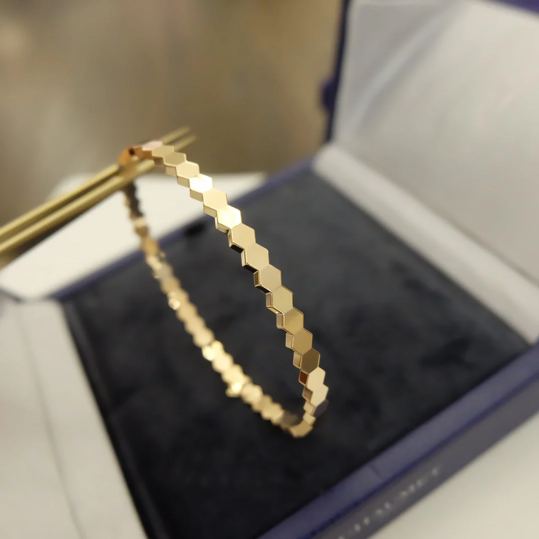 Regalia jewelryBEE LOVE BRACELET