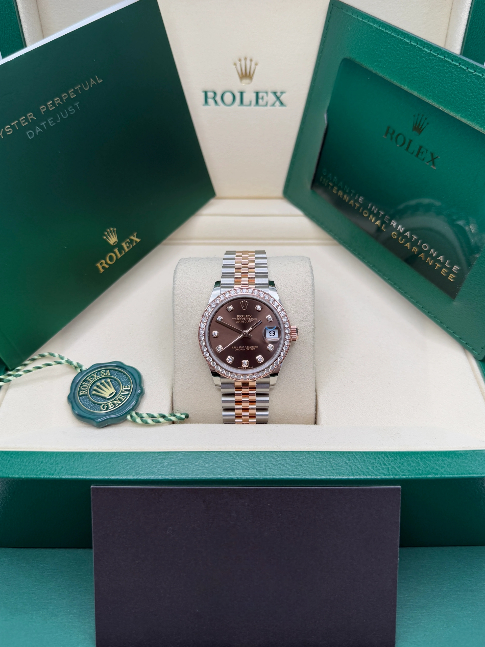 【Super Clone】ROLEX Datejust m278381-0027/0028 Chocolate Diamond 31mm Dial Diamond-Set Bezel and Oyster Bracelet Watch