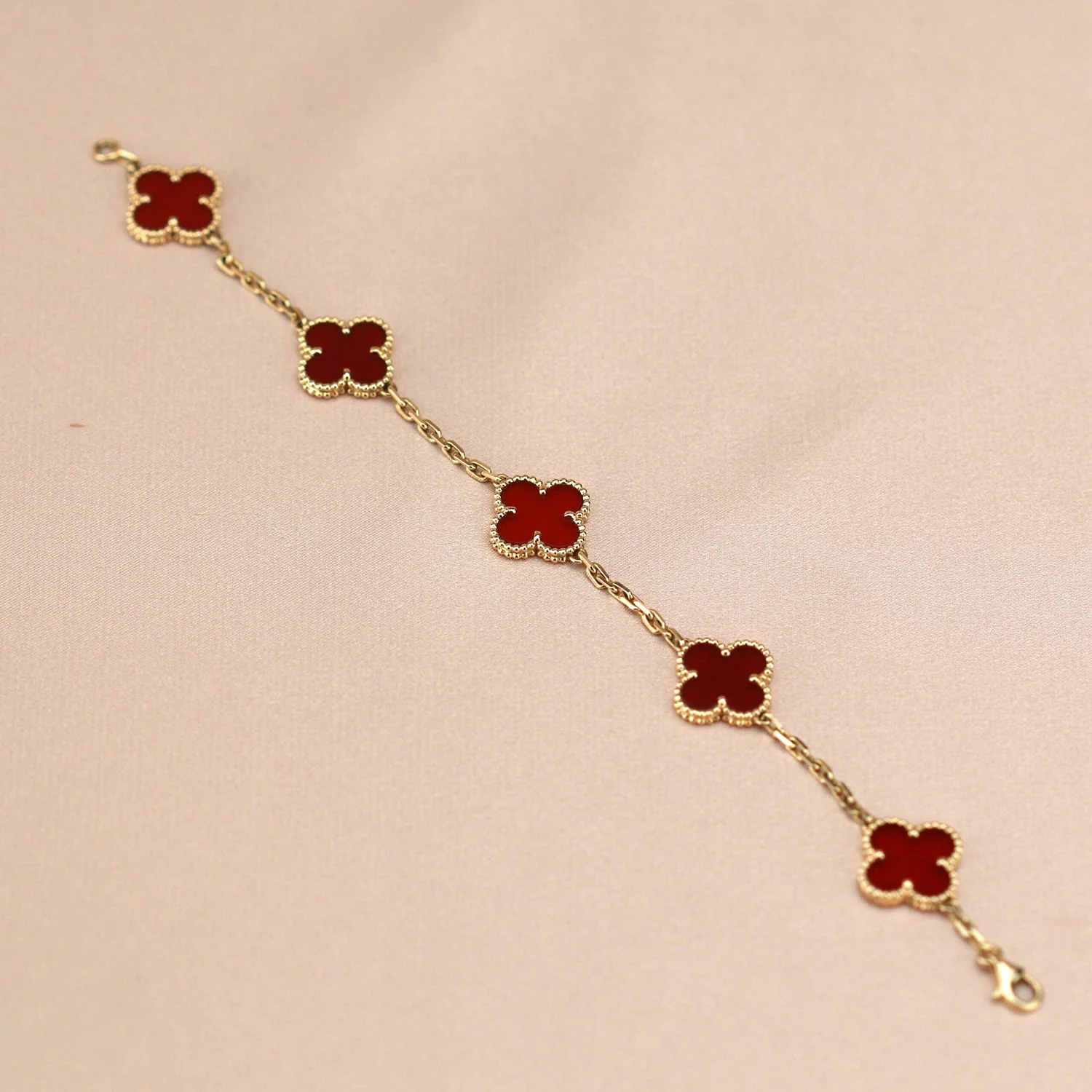 Regalia jewelryCLOVER 5 MOTIFS RED AGATE  BRACELET