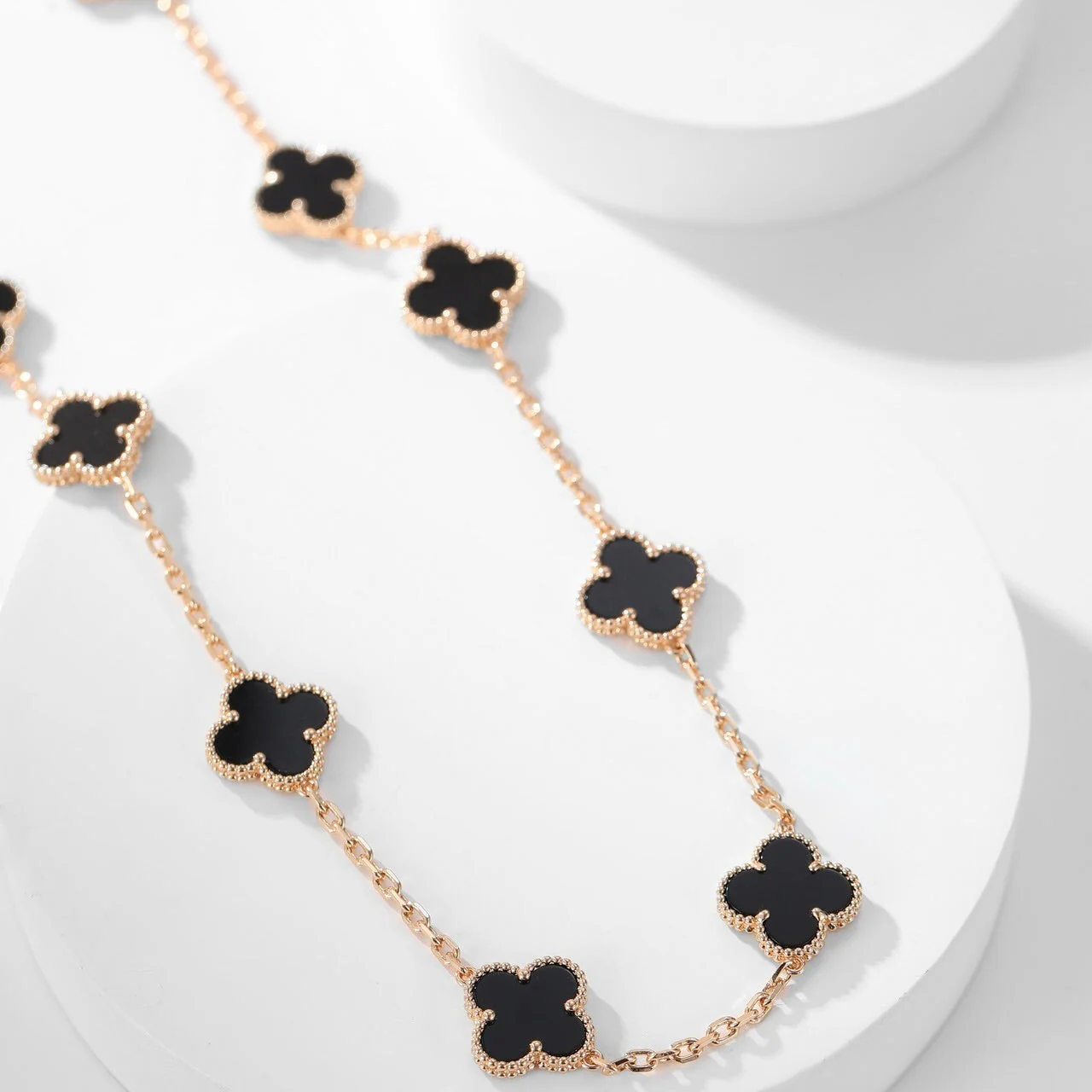 Regalia jewelryCLOVERS THE 10-MOTIFS ONYX NECKLACE