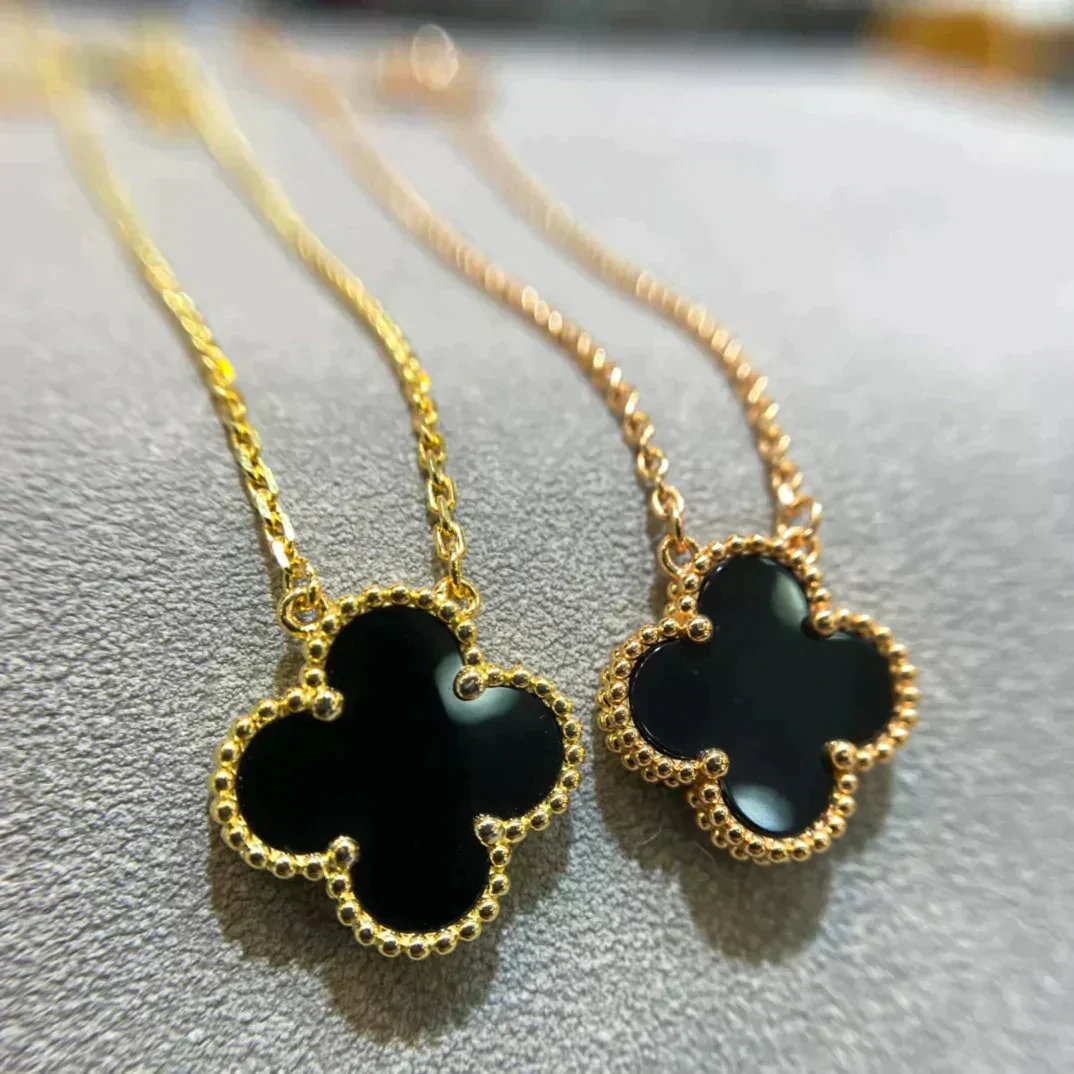Regalia jewelryCLOVER 15MM BLACK ONYX SINGLE FLOWER NECKLACE