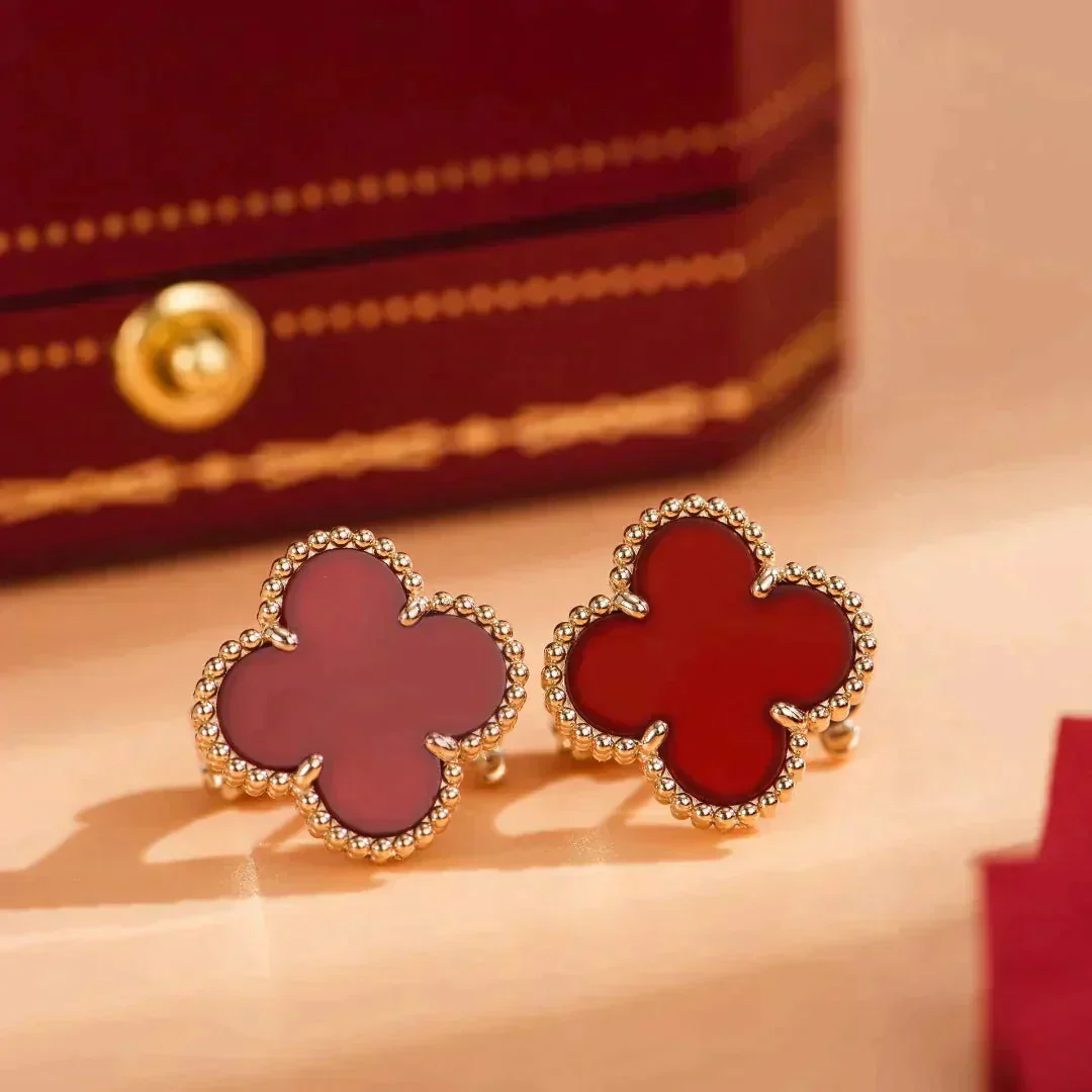 Regalia jewelryCLOVER MEDIUM 1 MOTIFS CARNELIAN  EARRINGS