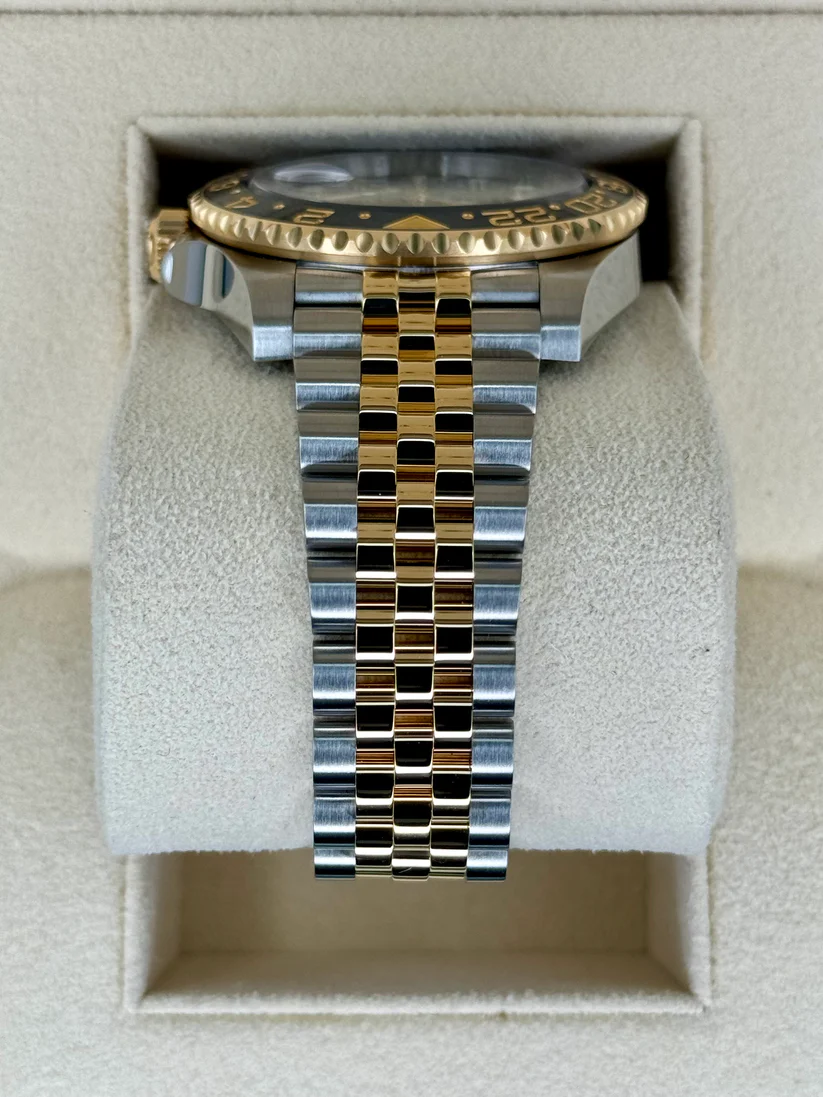 【Super Clone】ROLEX  GMT-Master II 126713GRNR 40mm