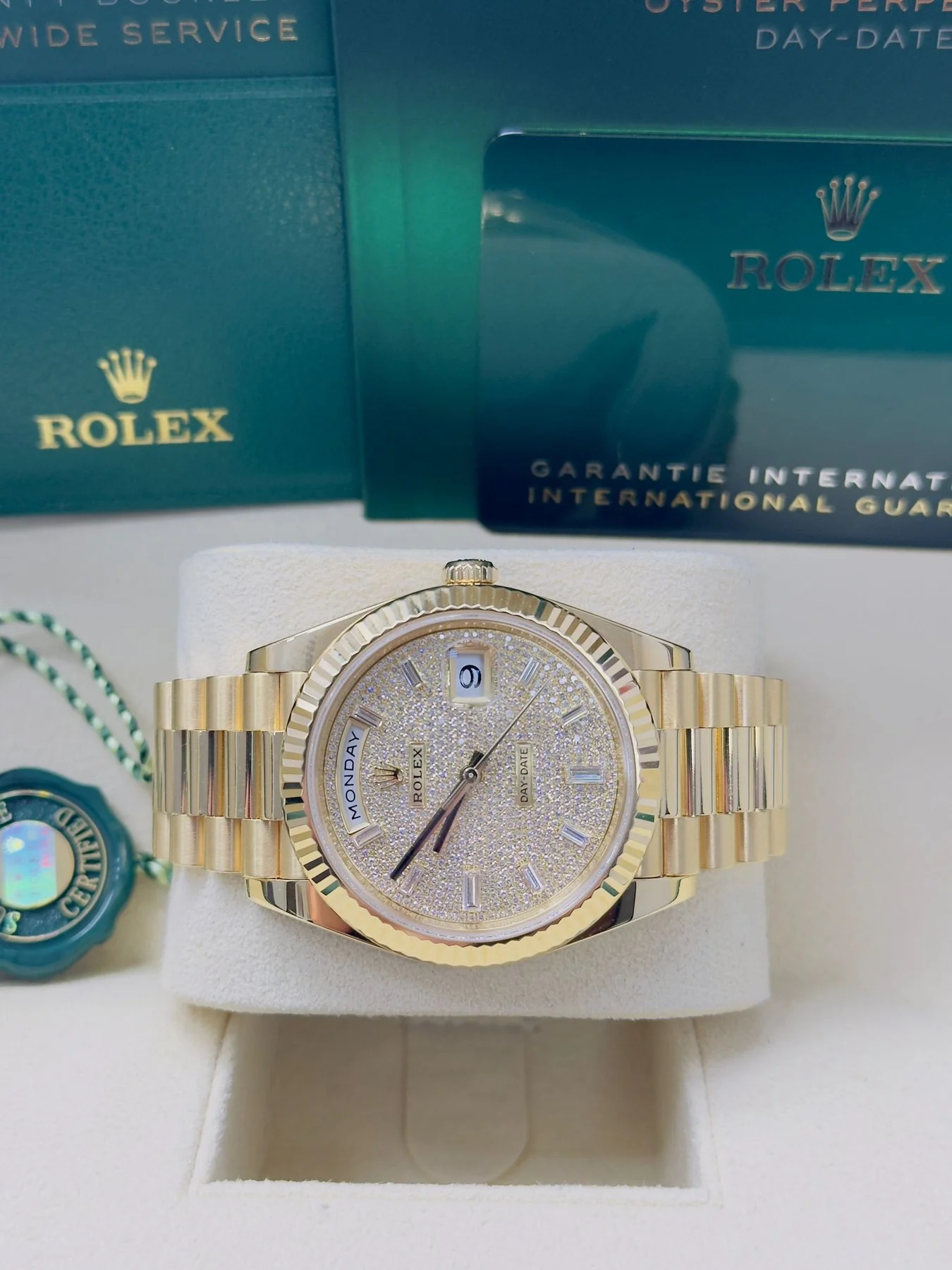 【Super Clone】ROLEX Yellow Gold President Day Date 40mm Diamond Pave Dial - 228238