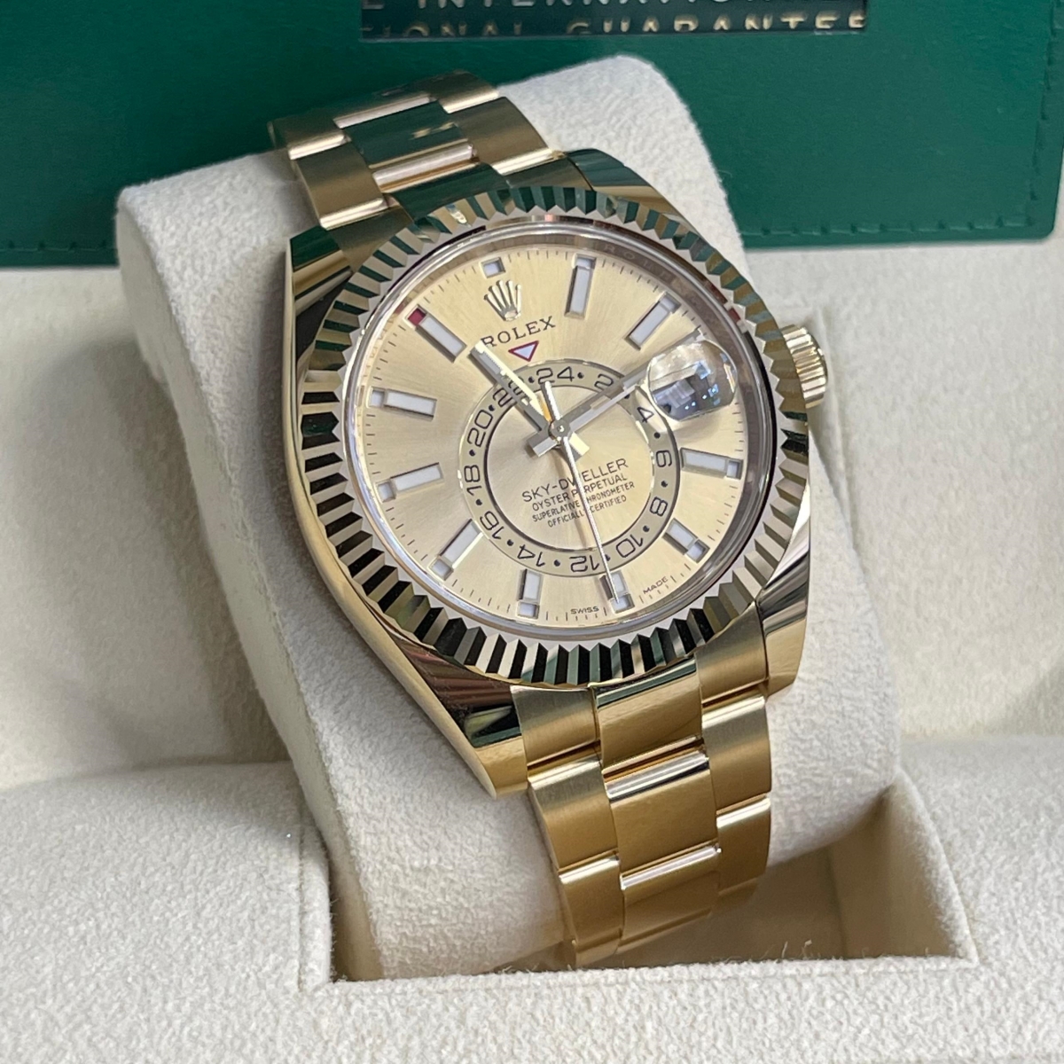 【Super Clone】ROLEX  Sky-Dweller 42mm 336938-0001/0004 Yellow Gold Champagne Dial Jubilee