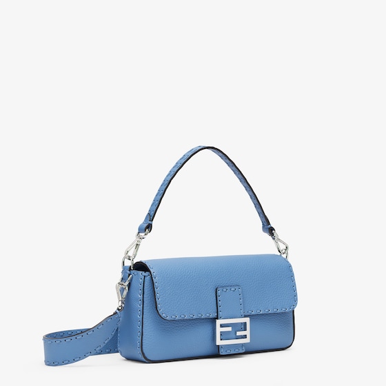 Baguette Medium 612 Hand-Sewn Topstitches