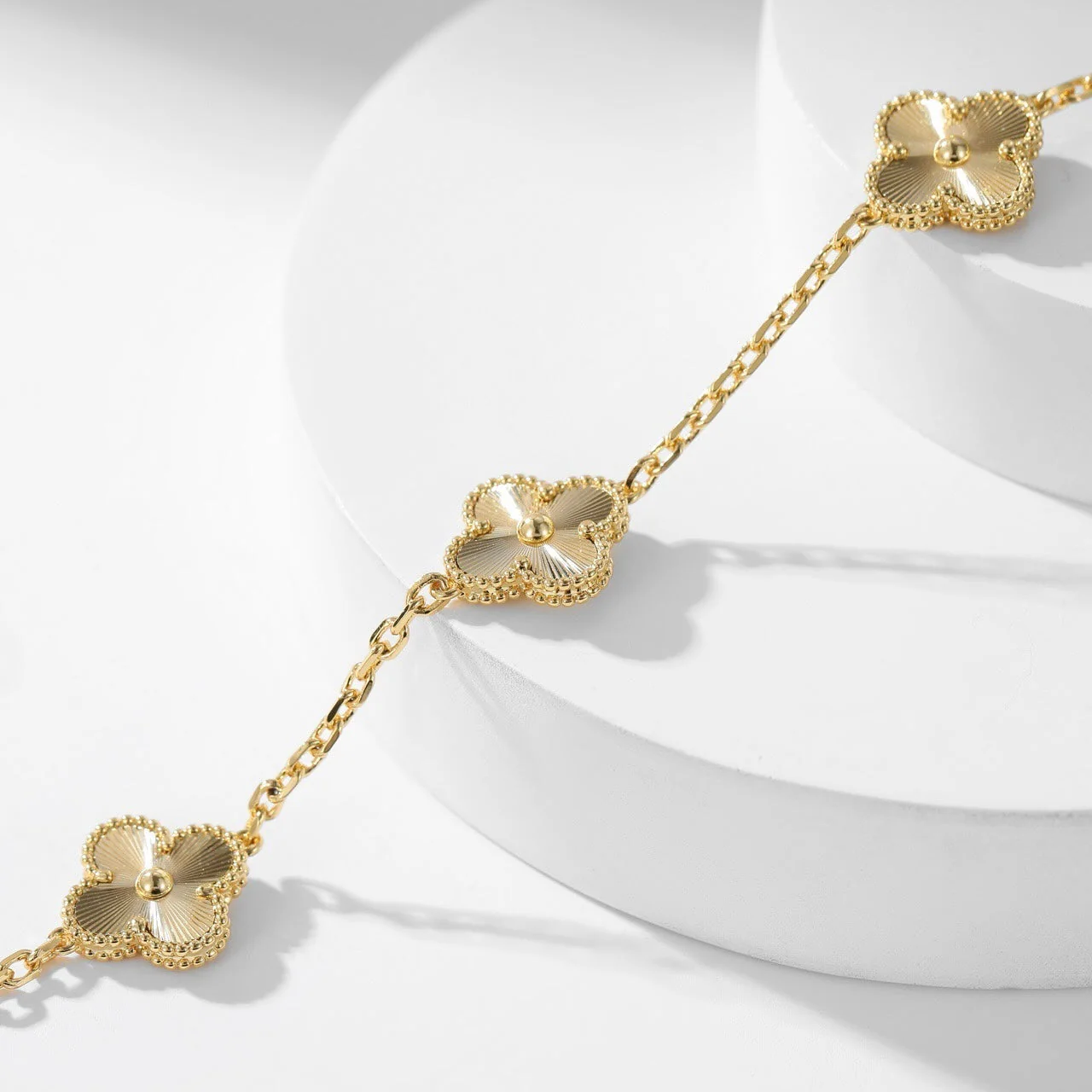 Regalia jewelryCLOVERS THE 10-MOTIFS LASER NECKLACE