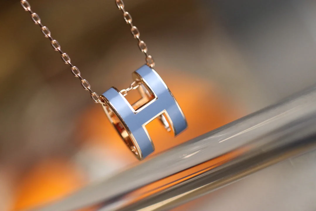 Regalia jewelryPOP H PEDANT PINK GOLD