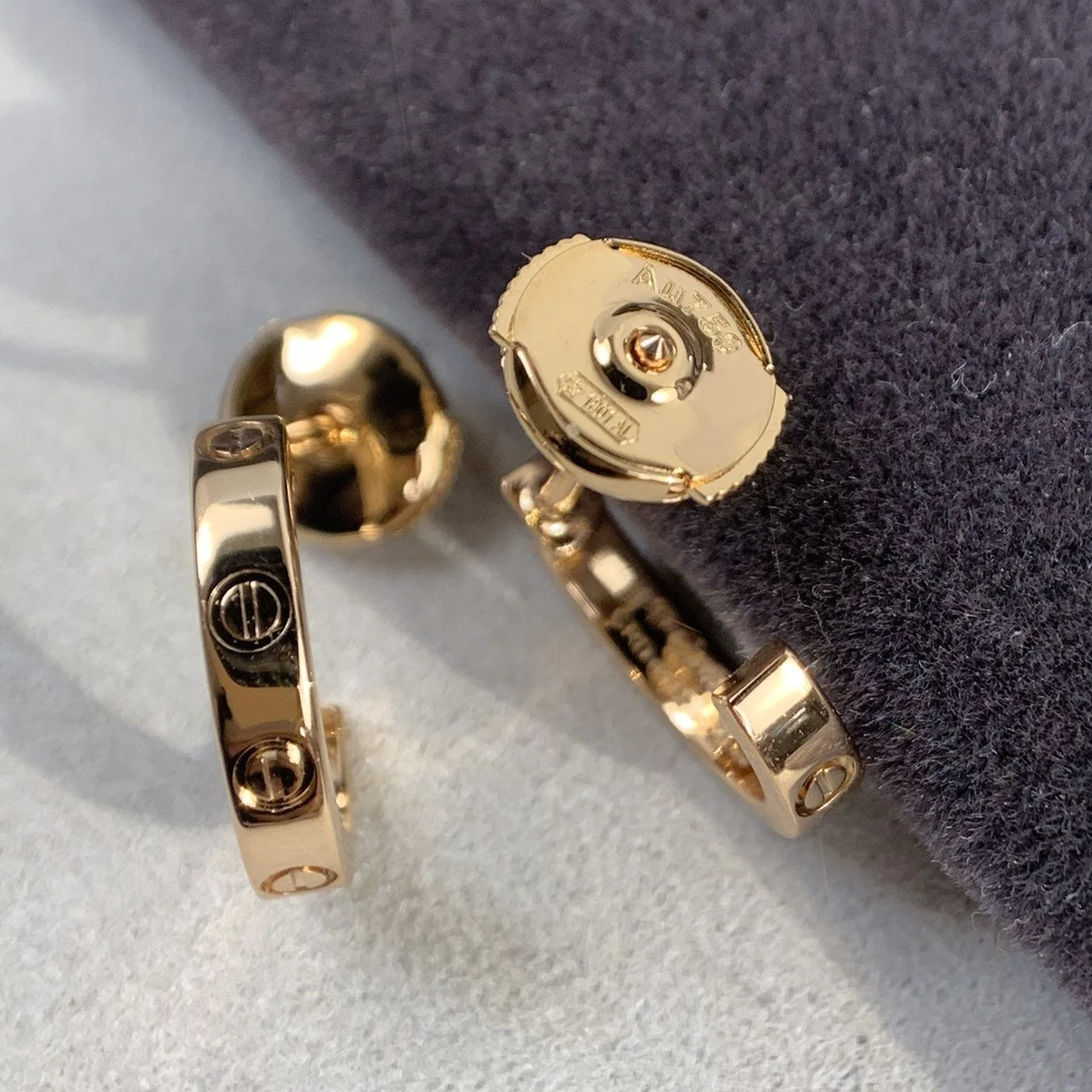 Regalia jewelryLOVE EARRINGS 2.65MM PINK GOLD