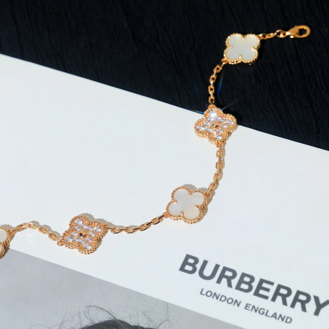 Regalia jewelryCLOVER BRACELET 5 MOTIF WHITE MOP DIAMOND