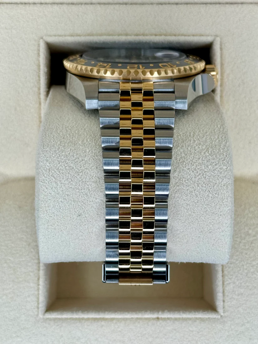 【Super Clone】ROLEX  GMT-Master II 126713GRNR 40mm