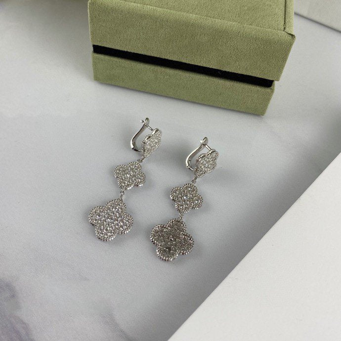 Regalia jewelryCLOVER 3 MOTIF DIAMOND SILVER DROP EARRINGS
