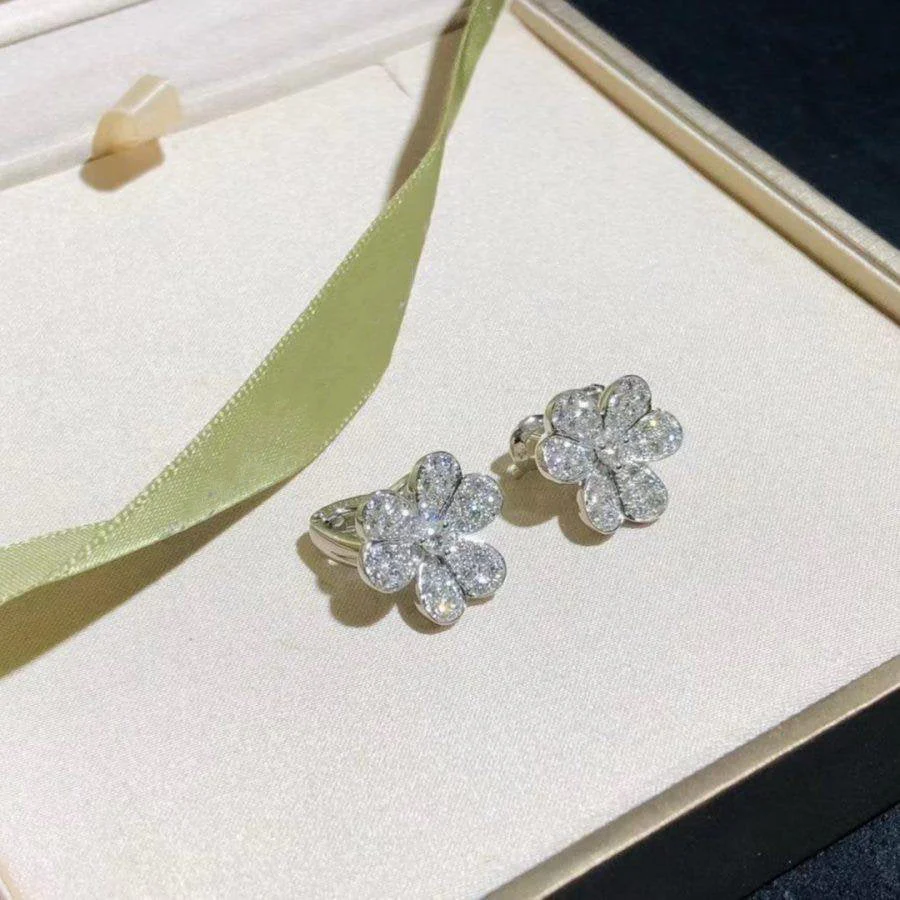 Regalia jewelryFRIVOLE SILVER FLOWER DIAMOND EARRINGS
