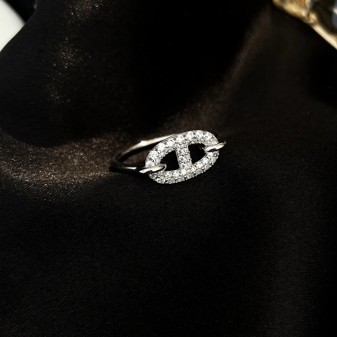 Regalia jewelryRONDE SMALL SILVER DIAMOND RING