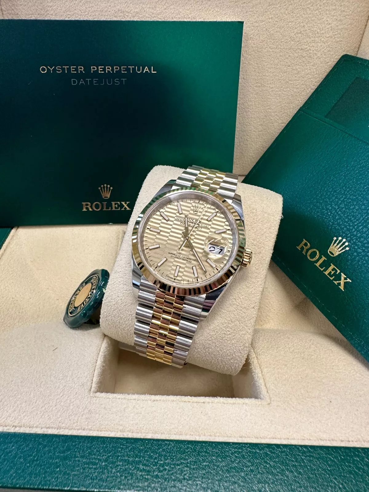 【Super Clone】ROLEX  Datejust 36mm 126233 Golden Fluted Motif 36mm Dial Oyster Bracelet