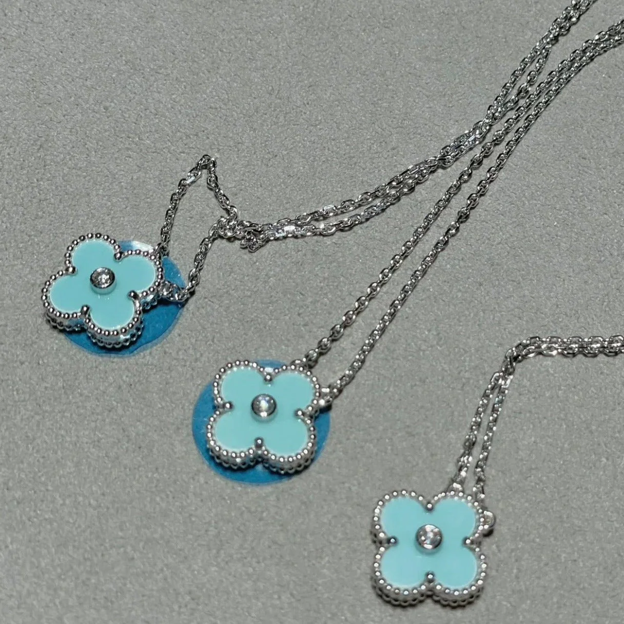 Regalia jewelryCLOVER 1 DIAMOND LIGHT BLUE SILVER NECKLACE