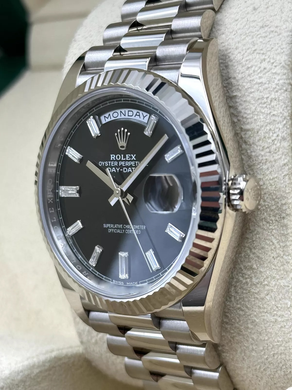 【Super Clone】ROLEX  Day-Date 40mm  Black Diamonds Dial 228236-0004