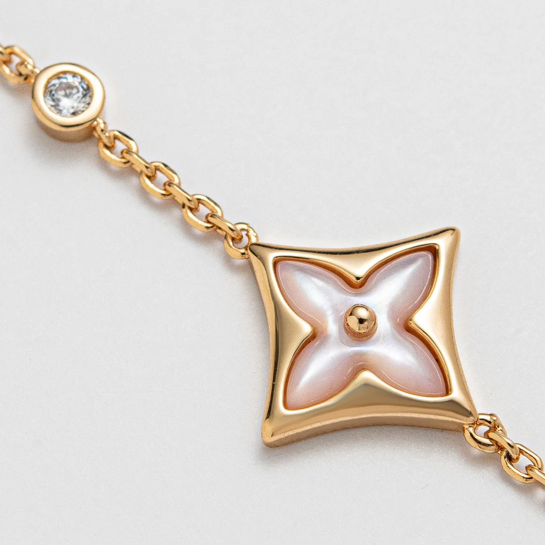 Regalia jewelrySTAR 1 DIAMOND PINK GOLD BRACELET