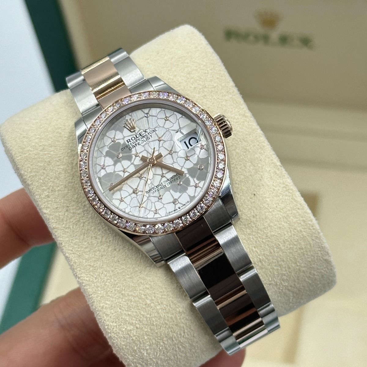 【Super Clone】ROLEX Datejust m278381-0031/0032 Silver Floral Motif Diamond Dial Diamond-Set Bezel 31mm