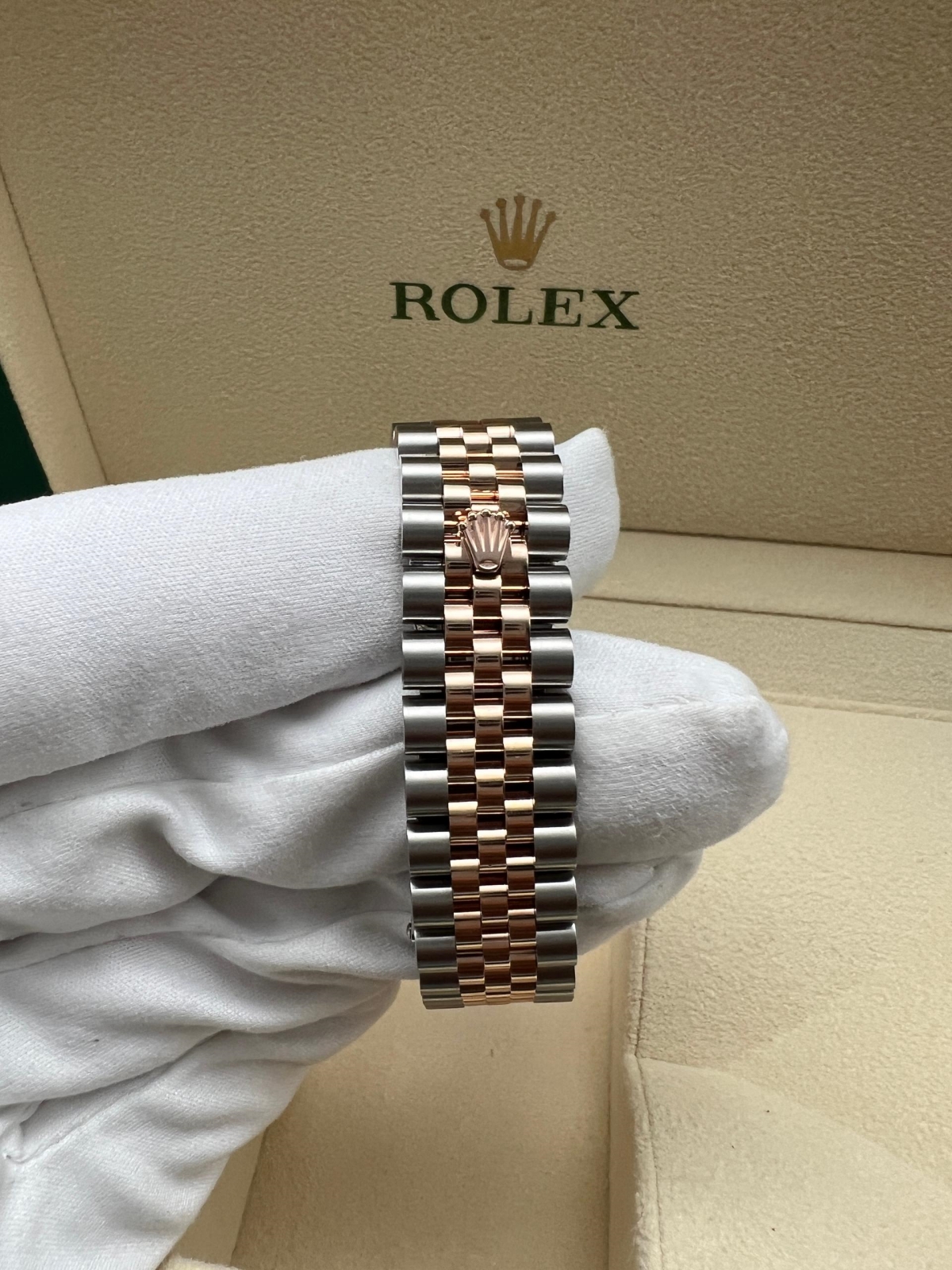 【Super Clone】ROLEX Datejust m278271-0023/0024 Rose 31mm Dial Oyster Bracelet Watch