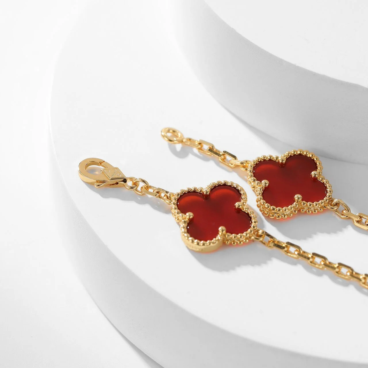 Regalia jewelryCLOVERS THE  10-MOTIFS CARNELIAN NECKLACE