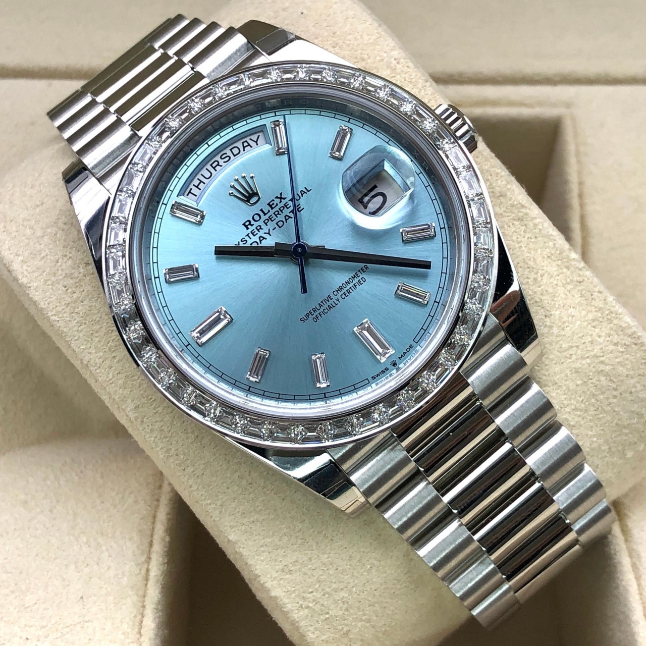 【Super Clone】ROLEX Day-Date 40mm 228396TBR-0002 Ice Blue Diamonds Dial