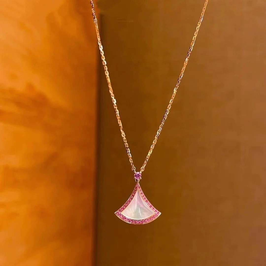 Regalia jewelryDREAM NECKLACE MOP DIAMOND PINK