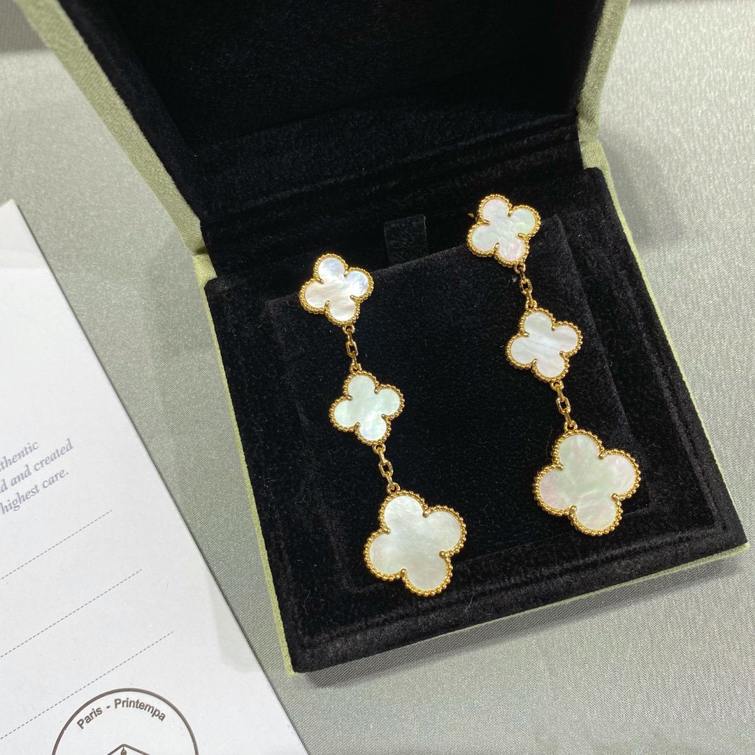 Regalia jewelryCLOVER MOP 3 MOTIFS GOLD EARRINGS