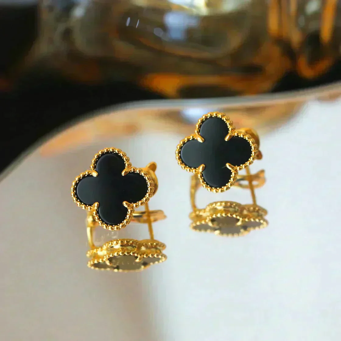 Regalia jewelryCLOVER MEDIUM 1 MOTIFS  ONYX STUD EARRINGS
