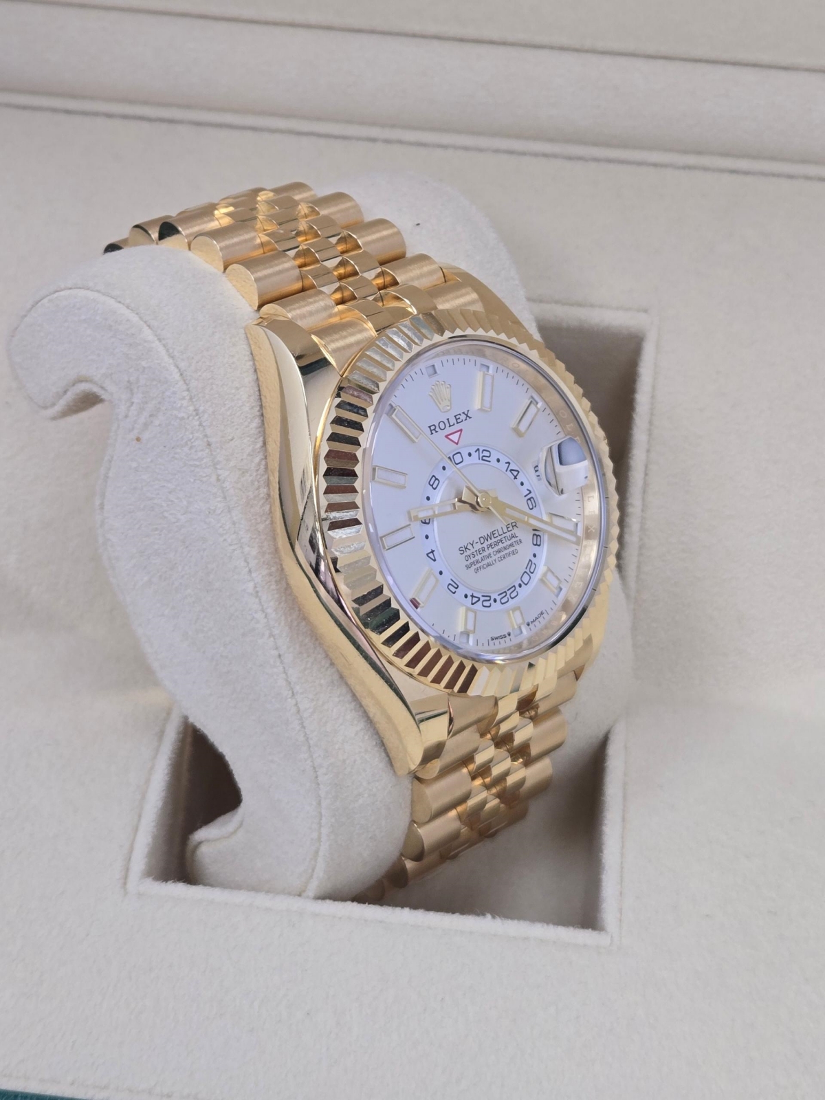 【Super Clone】ROLEX  Sky-Dweller 42mm 336938-0003/0006 Yellow Gold White Dial Jubilee