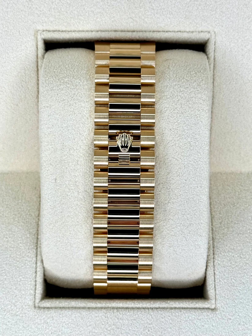 【Super Clone】ROLEX Yellow Gold President Day Date 40mm Onyx Diamond Dial - 228238