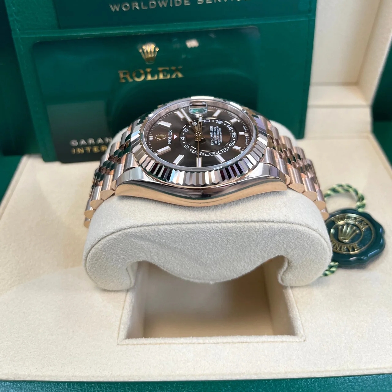 【Super Clone】ROLEX  Sky-Dweller 42mm 336935-0002/0006 Rose Gold Chocolate Dial Jubilee