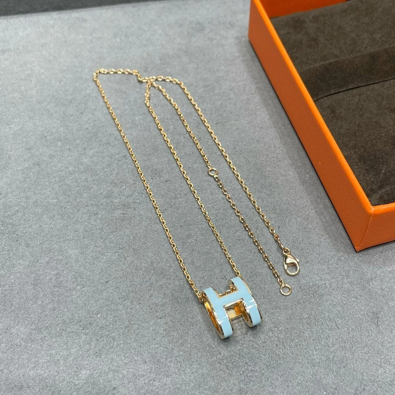 Regalia jewelryPOP H SKY BLUE NECKLACE