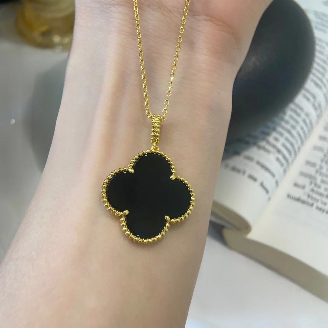 Regalia jewelryCLOVER 25MM NECKLACE GOLD ONYX
