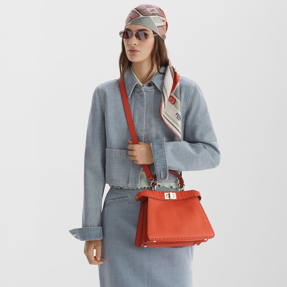 Peekaboo ISeeU Small With 556 Hand-Sewn Topstitches