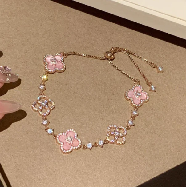 Regalia jewelryCLOVER 5 MOTIF PINK BLUE RED WHITE BRACELET