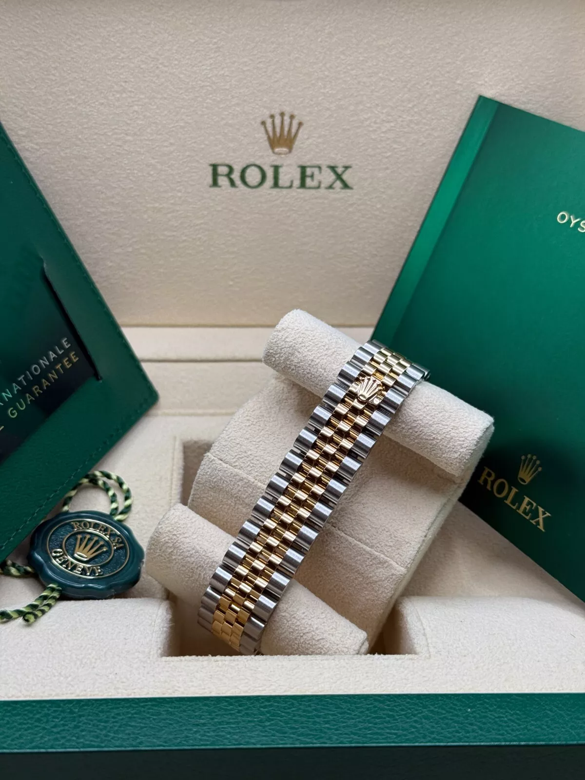 【Super Clone】RLX Datejust m278243-0023/0024 31mm Black Mother-of-Pearl Dial Yellow Rolesor Oyster Watch