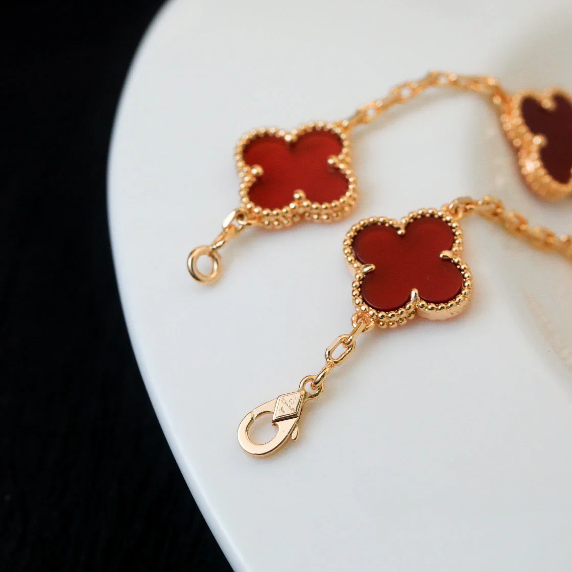 Regalia jewelryCLOVER 5 MOTIFS RED AGATE  BRACELET