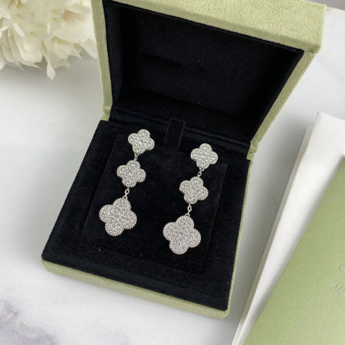 Regalia jewelryCLOVER 3 MOTIF DIAMOND SILVER DROP EARRINGS