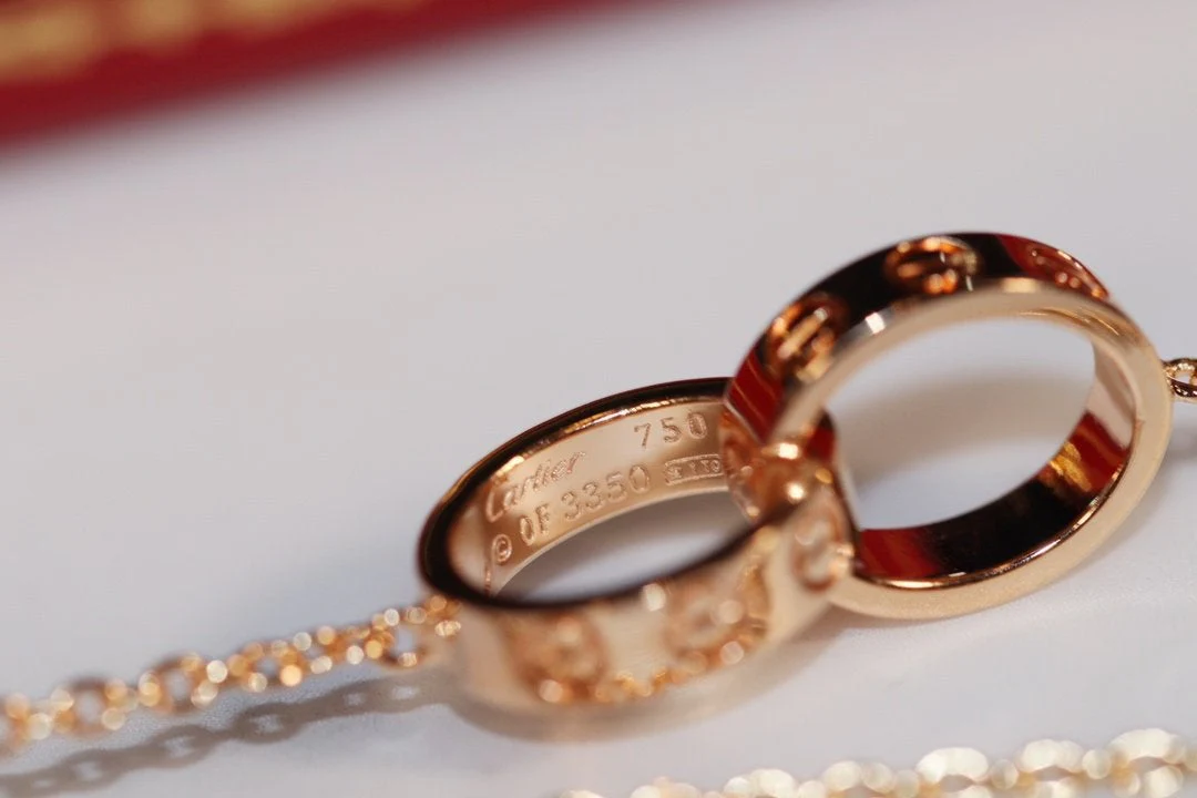 Regalia jewelryLOVE NECKLACE PINK GOLD AND SILVER