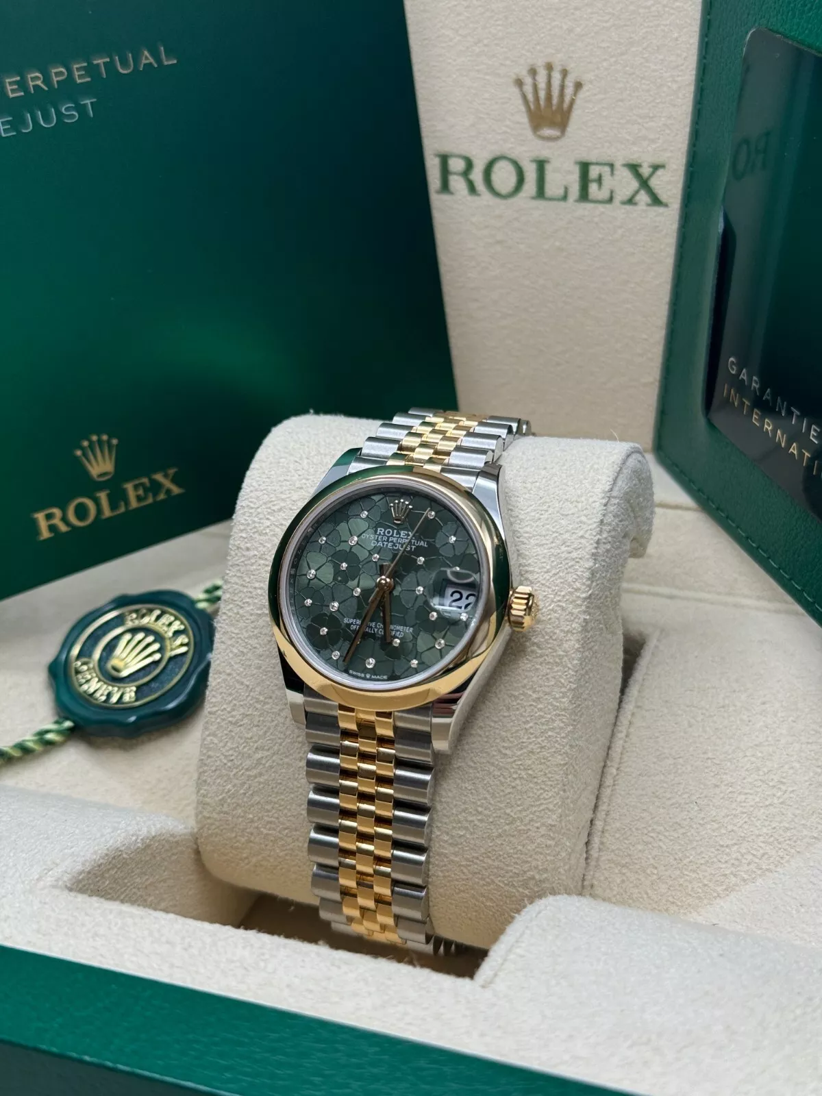 【Super Clone】ROLEX Datejust m278243-0031/0032 31mm Green Dial watch