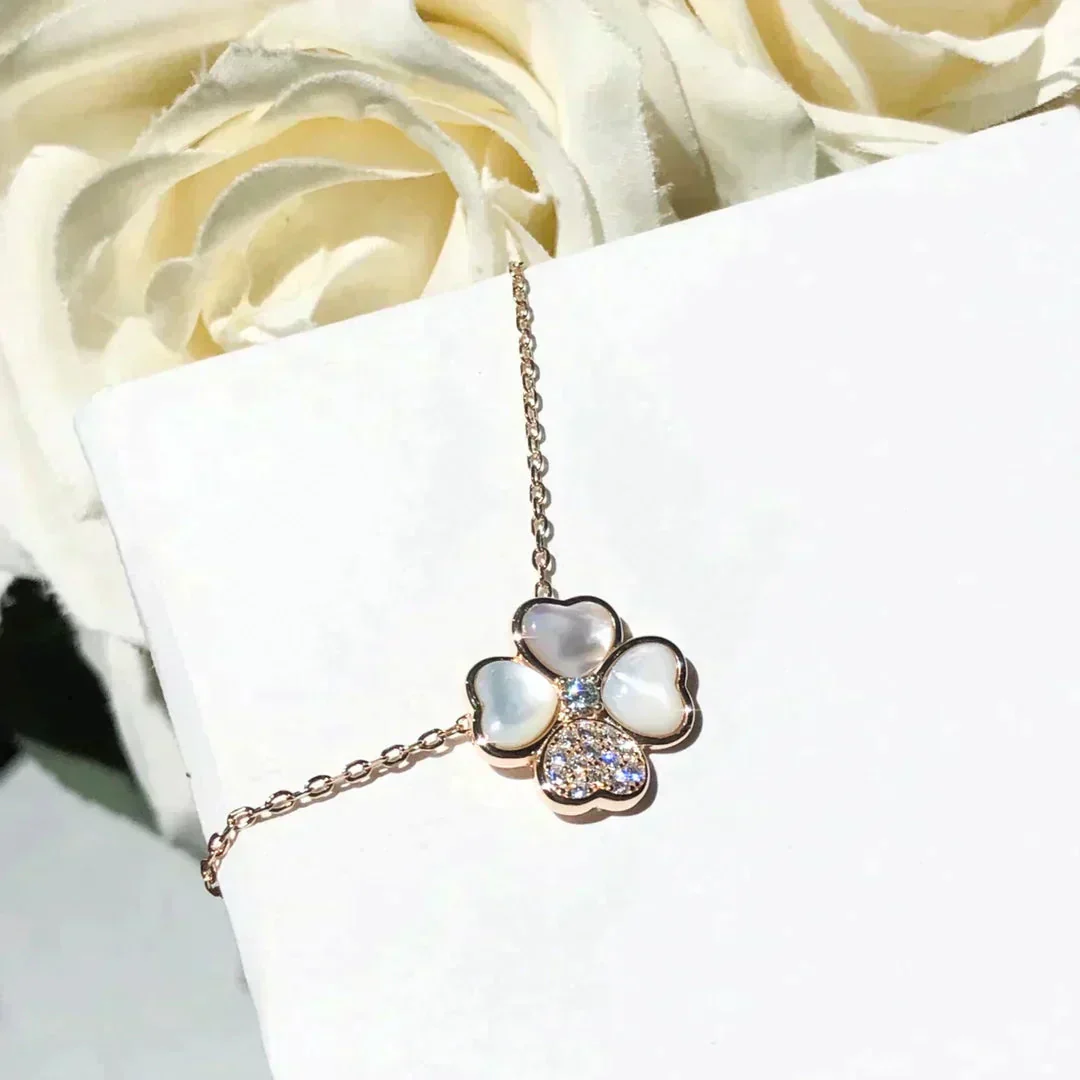 Regalia jewelryCLOVER MOP DIAMOND ROSE GOLD NECKLACE