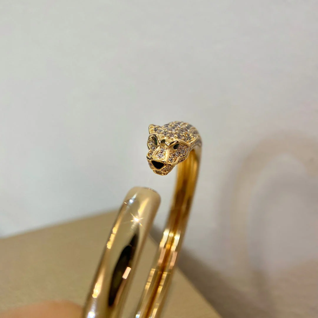 Regalia jewelryPANTHERE GOLD DIAMOND OPEN BRACELET