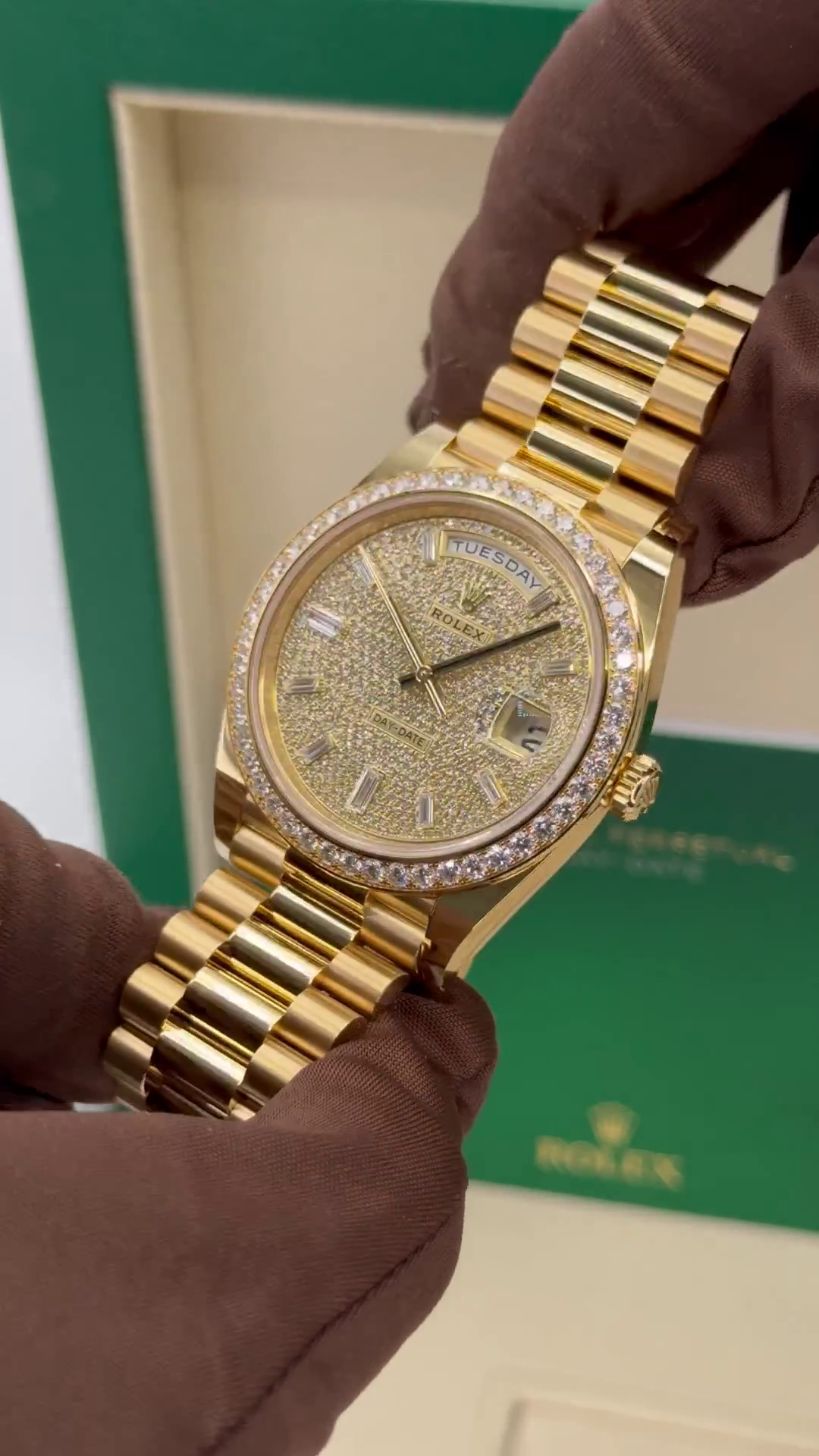 【Super Clone】ROLEX Day-Date 40mm Diamond Dial Watch 228348RBR-0037